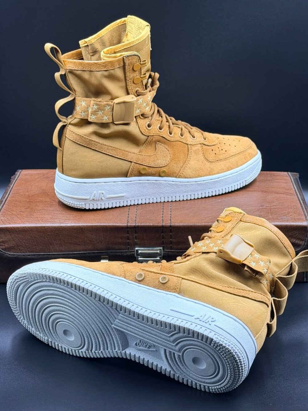 Nike Wmns SF Air Force 1 High 'Muted Bronze'